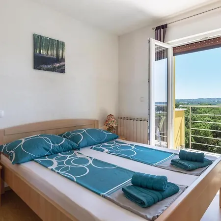 Two-bedroom In Appartement *