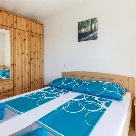 Two-bedroom In Appartement